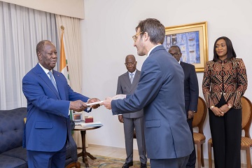 Côte d'Ivoire / Diplomatie : le Chef de l’État a reçu les Lettres de créance de cinq nouveaux Ambassadeurs accrédités en Côte d’Ivoire